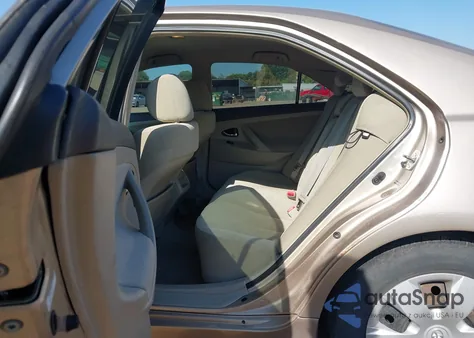 2007 Toyota Camry Ce/Le/Xle/Se z USA, uszkodzony, nr VIN 4T1BE46K17U545438